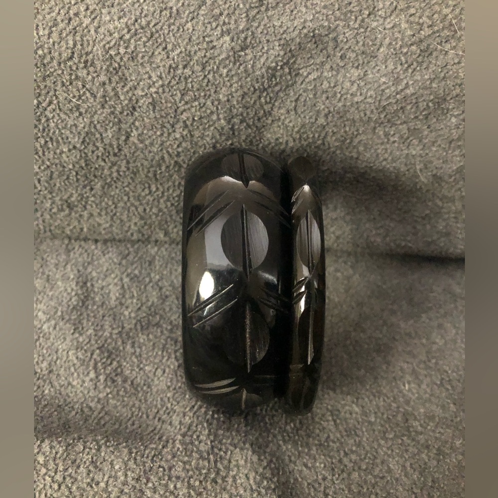Splendette Black Carved Fakelite Bangle Set Early Splendette